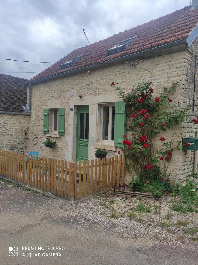 Le Gite "La Belle Epoque" Classe 3 Etoiles Tanlay Exterior photo